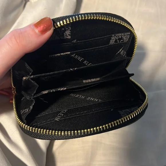 NWOT Anne Klein clip wallet - Picture 4 of 5